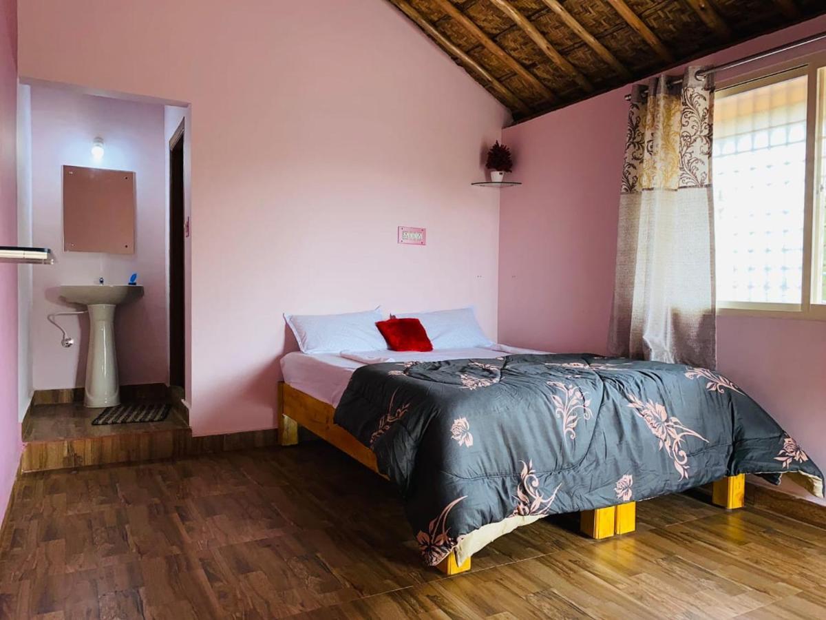 Prajwal Home Stay Хампі Екстер'єр фото
