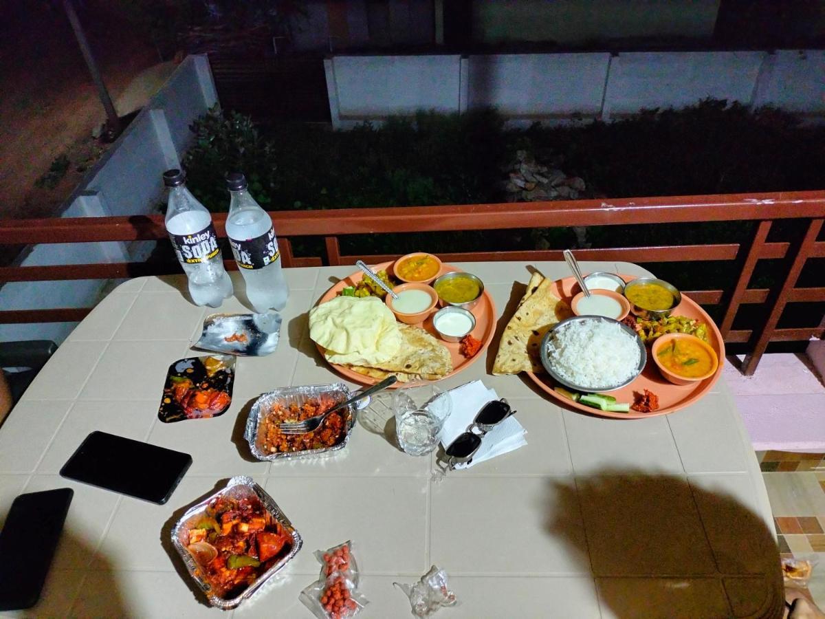 Prajwal Home Stay Хампі Екстер'єр фото