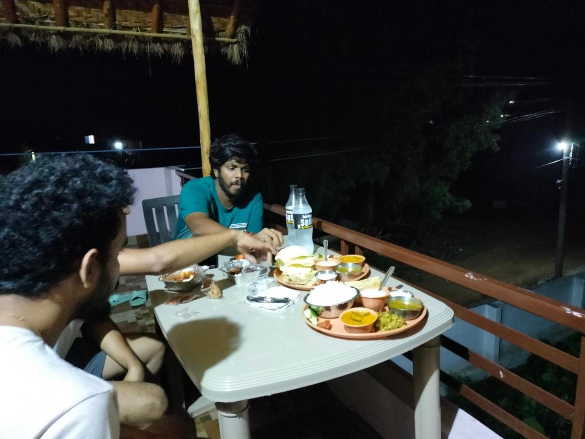 Prajwal Home Stay Хампі Екстер'єр фото