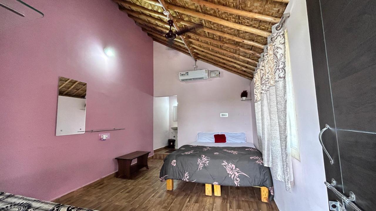 Prajwal Home Stay Хампі Екстер'єр фото